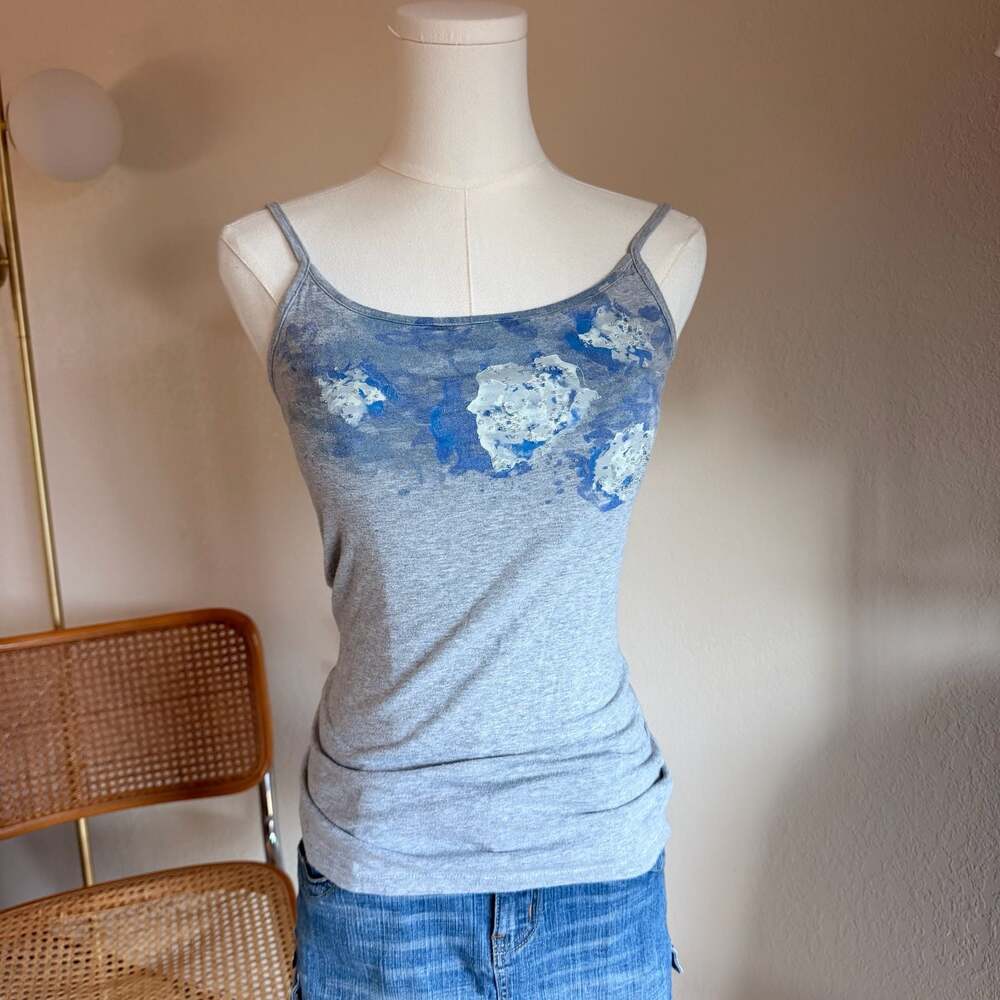 Aeropostale Grey Tank Top with Blue White Floral Beaded Graphic Size M